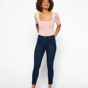 Just Black Denim Dark Wash Skinny Jeans in cropped style